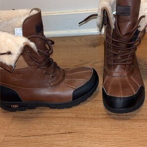 UGG Men's Brown and Black Snow Boots